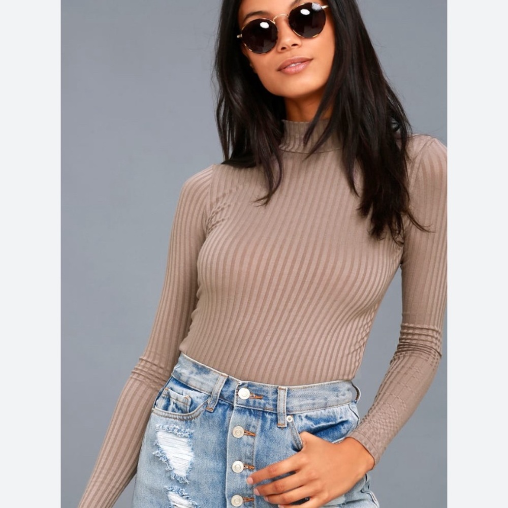 Lulu’s mauve long sleeve top